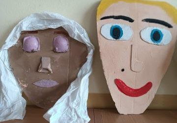 klasa VII pracowała w technice asamblażu