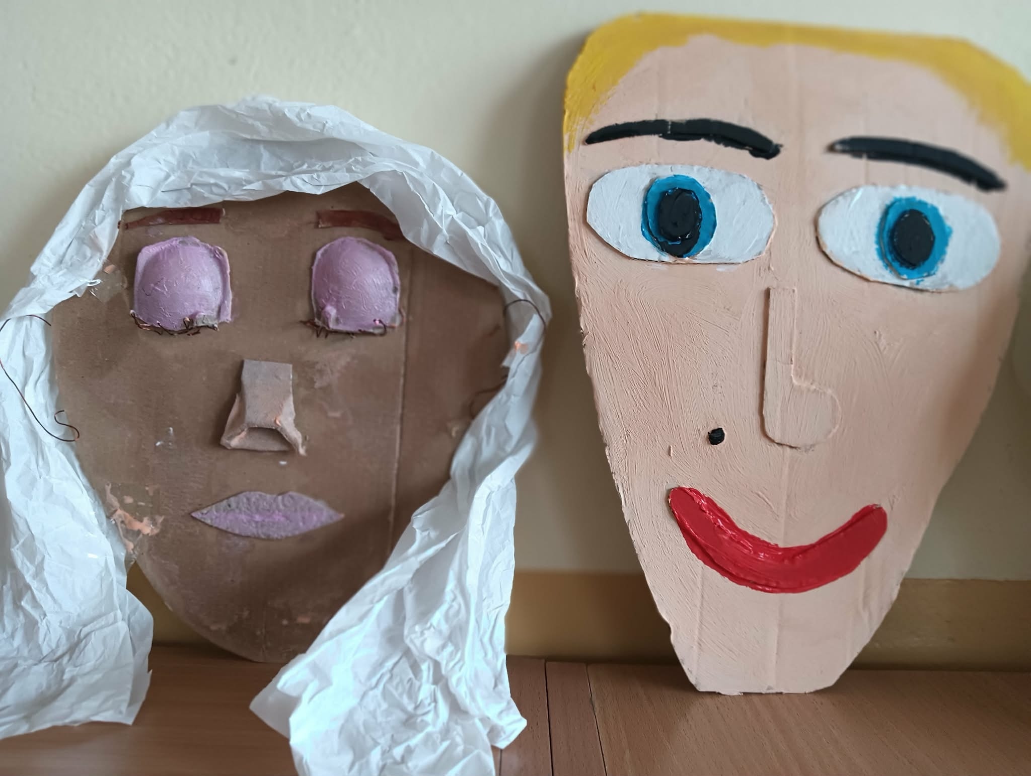 klasa VII pracowała w technice asamblażu