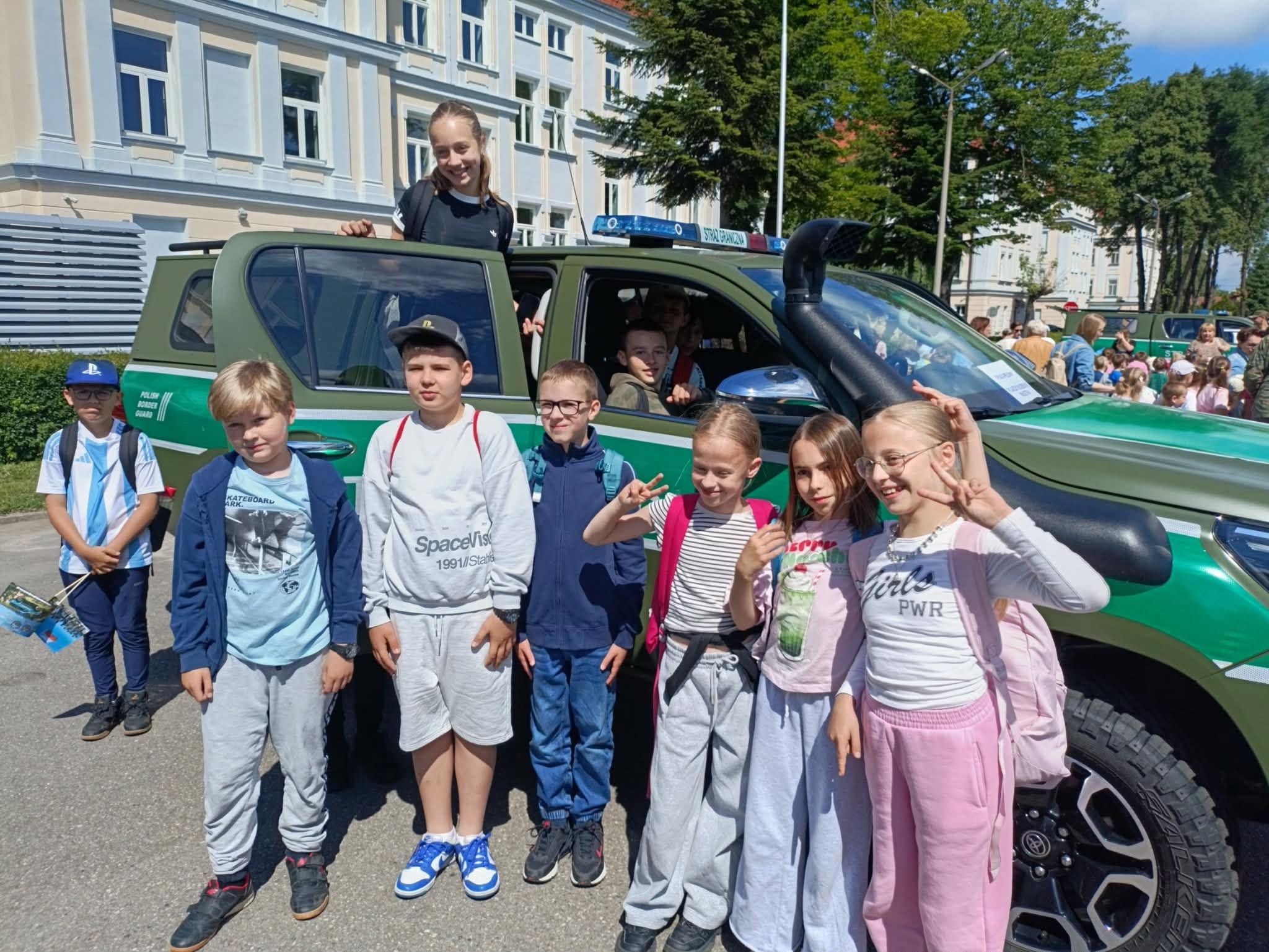 Klasa 4 na Dniach Otwartych Straży Granicznej.