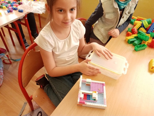hdimg8a33374f79de42834c8fe163fe0662.jpg