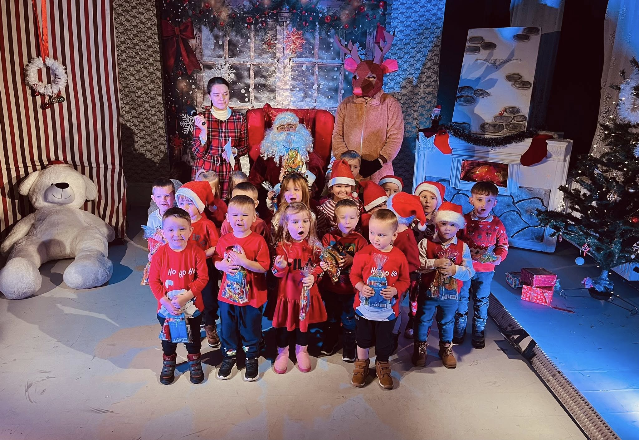 Mikołajkowy wyjazd do teatru.